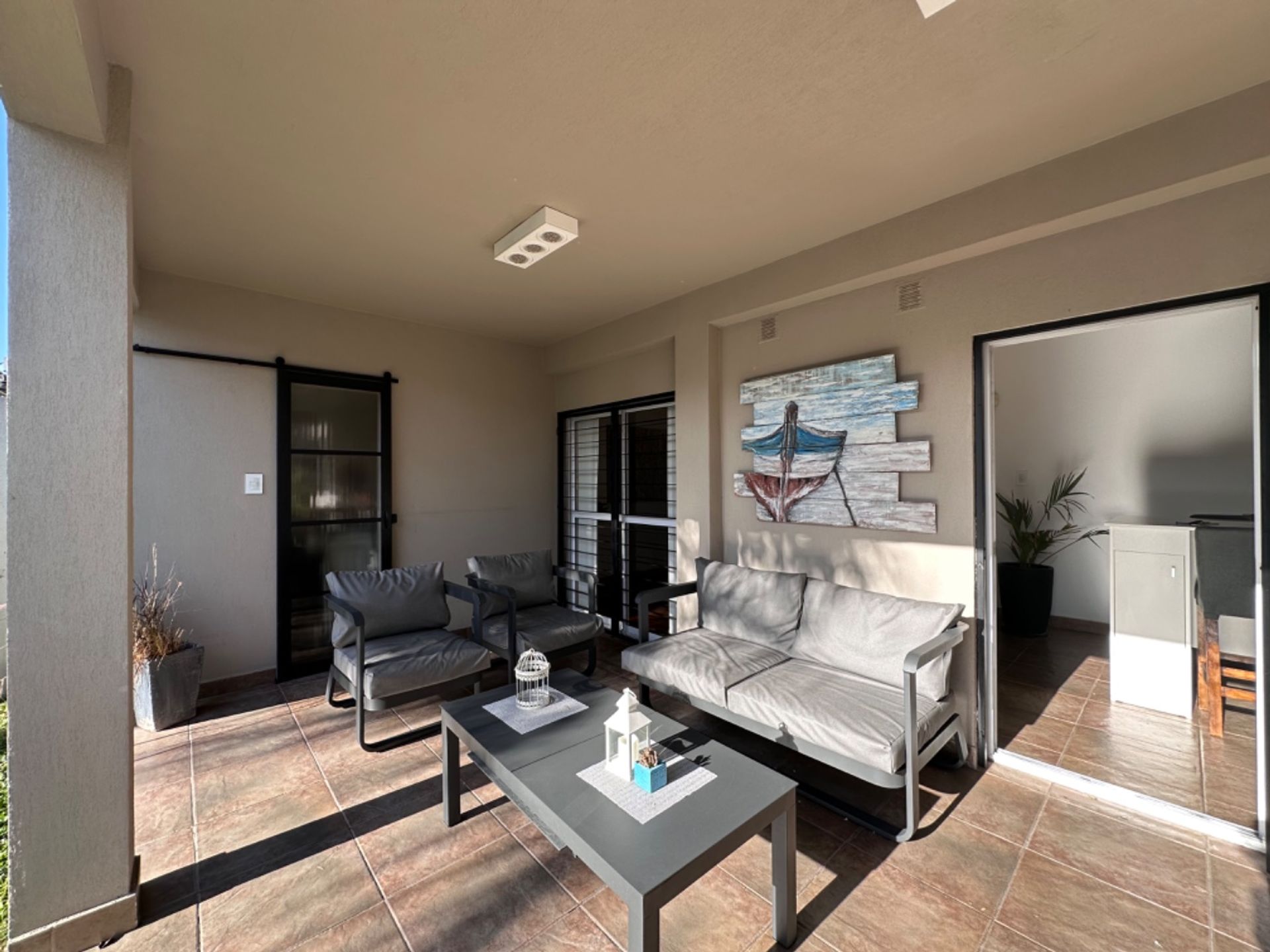 Venta Casa Martinez, 5 Ambientes, pileta y Jardin