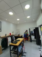 Sale: Munro PH, 4 rooms with local and terrace, 200 meters from station.