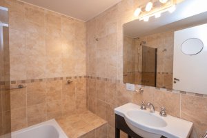Vte Lopez: 4-Room Duplex Apartment + Impeccable Garage