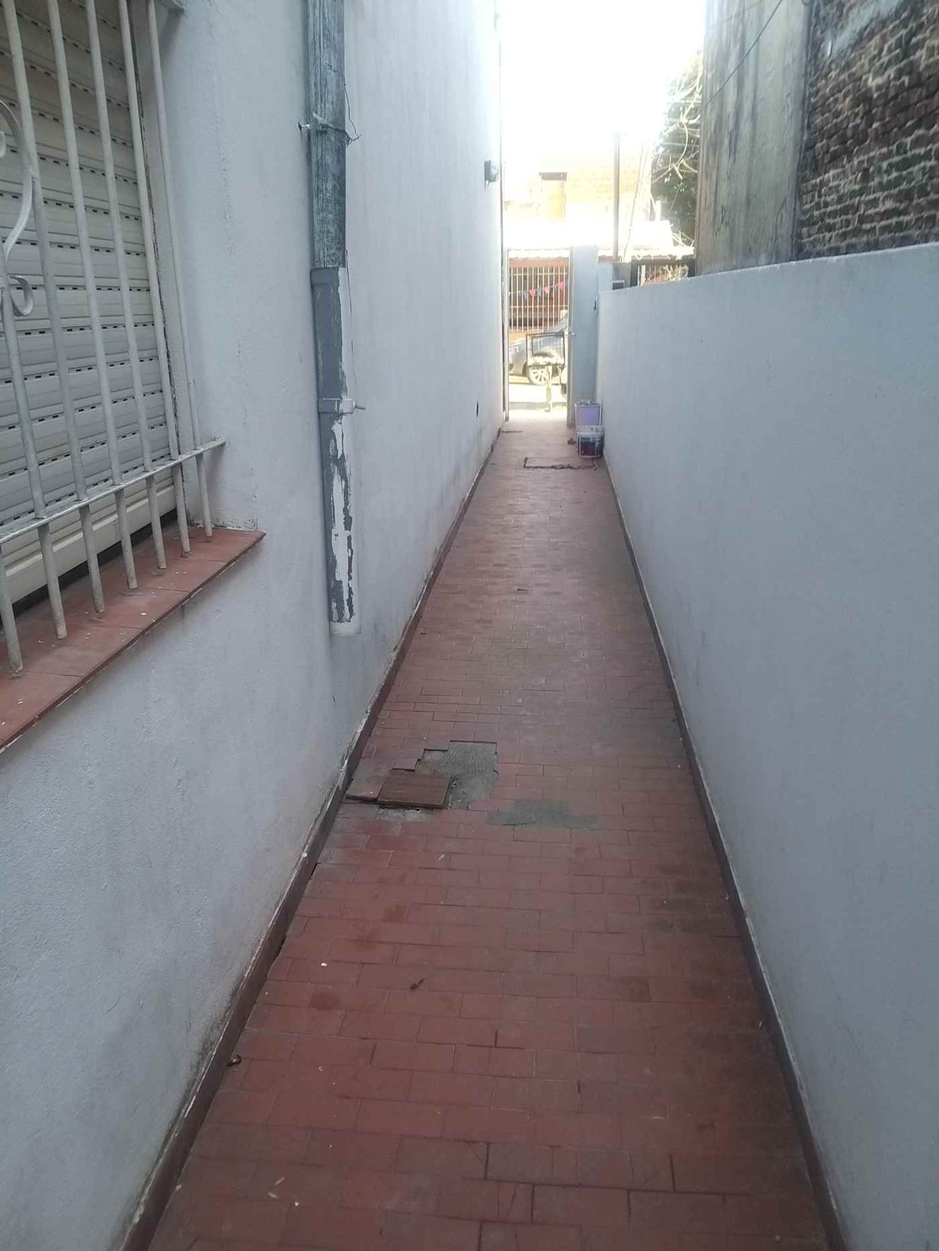P.H. LOCAL . VIVIENDA Venta /apto prof.