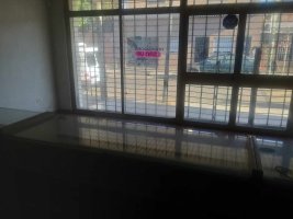 P.H. LOCAL COMERCIAL Y VIVIENDA Venta /apto prof.
