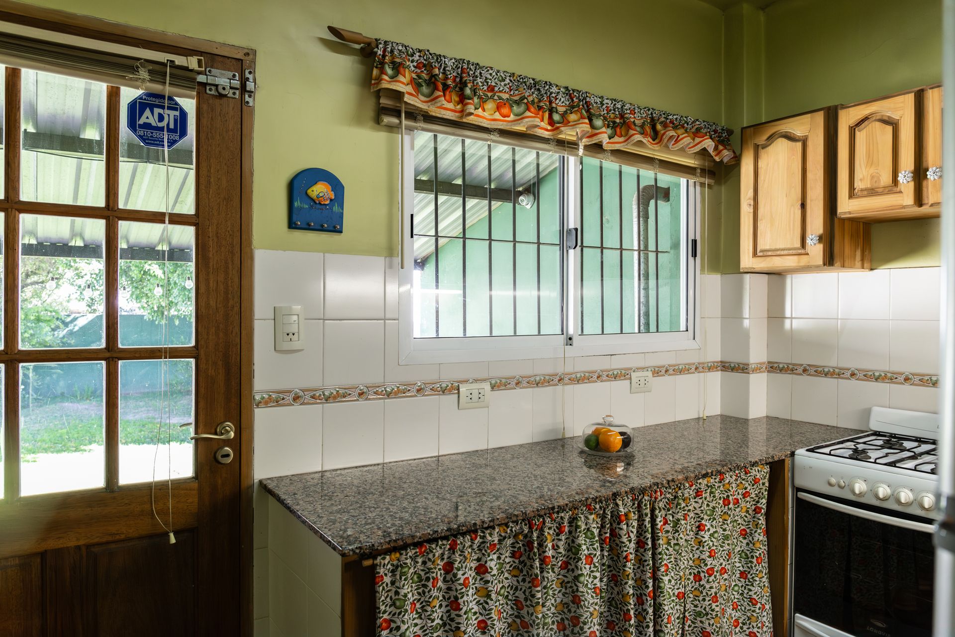 VENTA CASA 6 amb jardín San Isidro- Multifamiliar