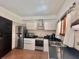 Duplex for Sale with Martínez Garden – 4 rooms + family