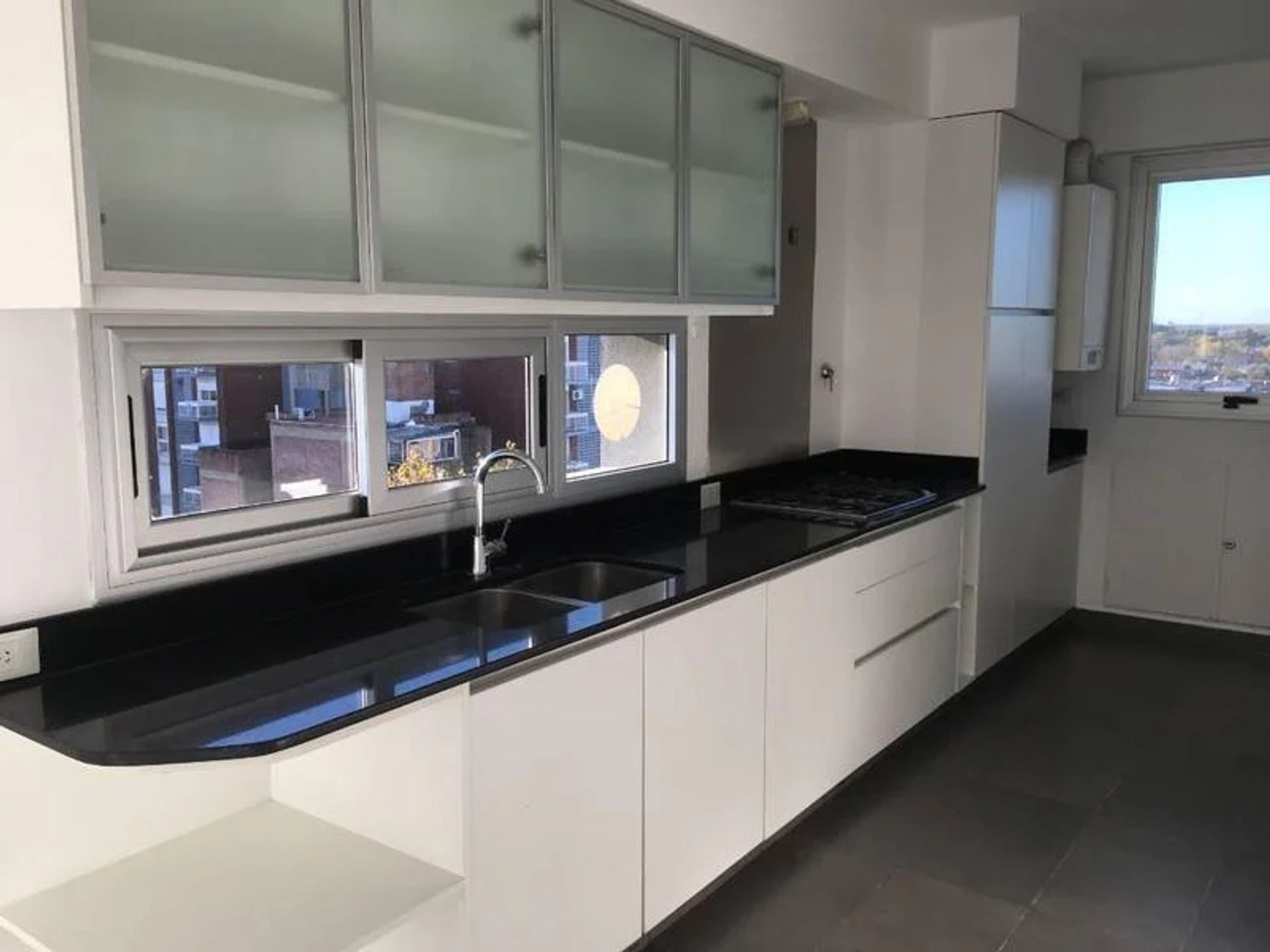 Venta 4 Amb C/Dep. Coch. Pileta Vista A. Credito