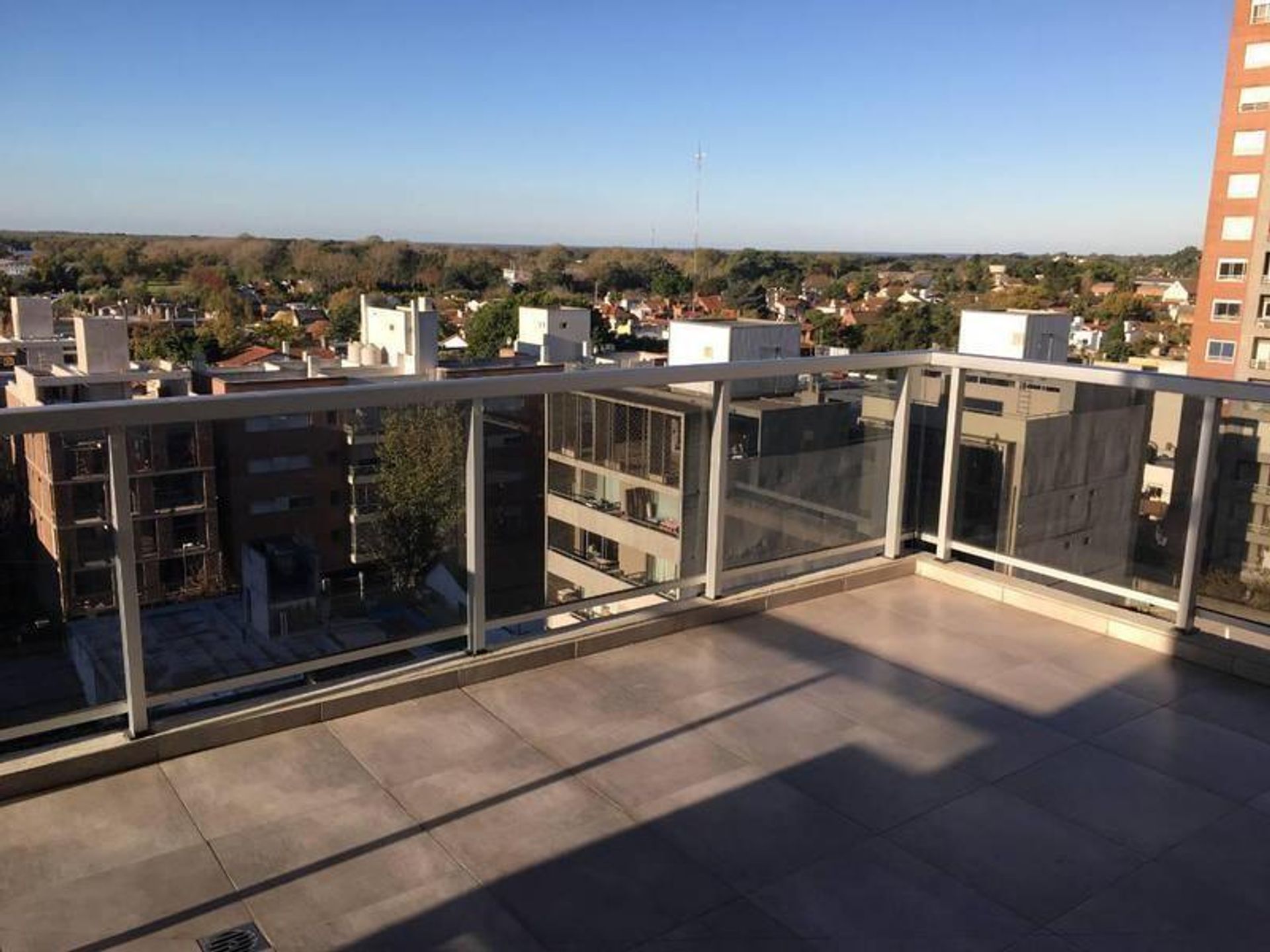 Venta 4 Amb C/Dep. Coch. Pileta Vista A. Credito