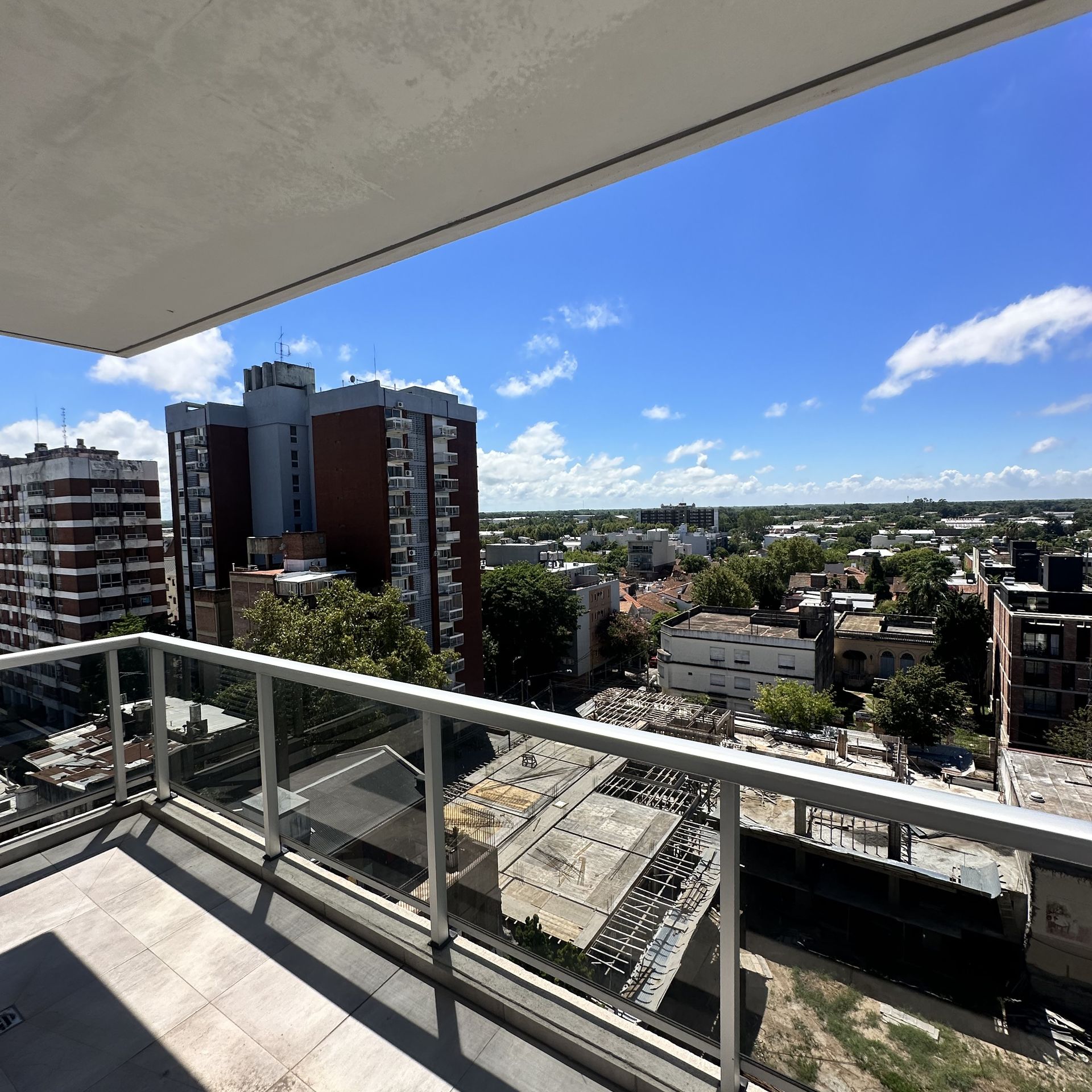 Venta 4 Amb C/Dep. Coch. Pileta Vista A. Credito