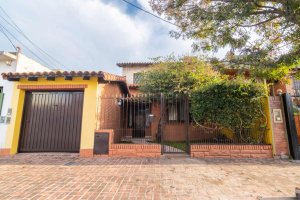 Villa Adelina 5-Room House for Sale