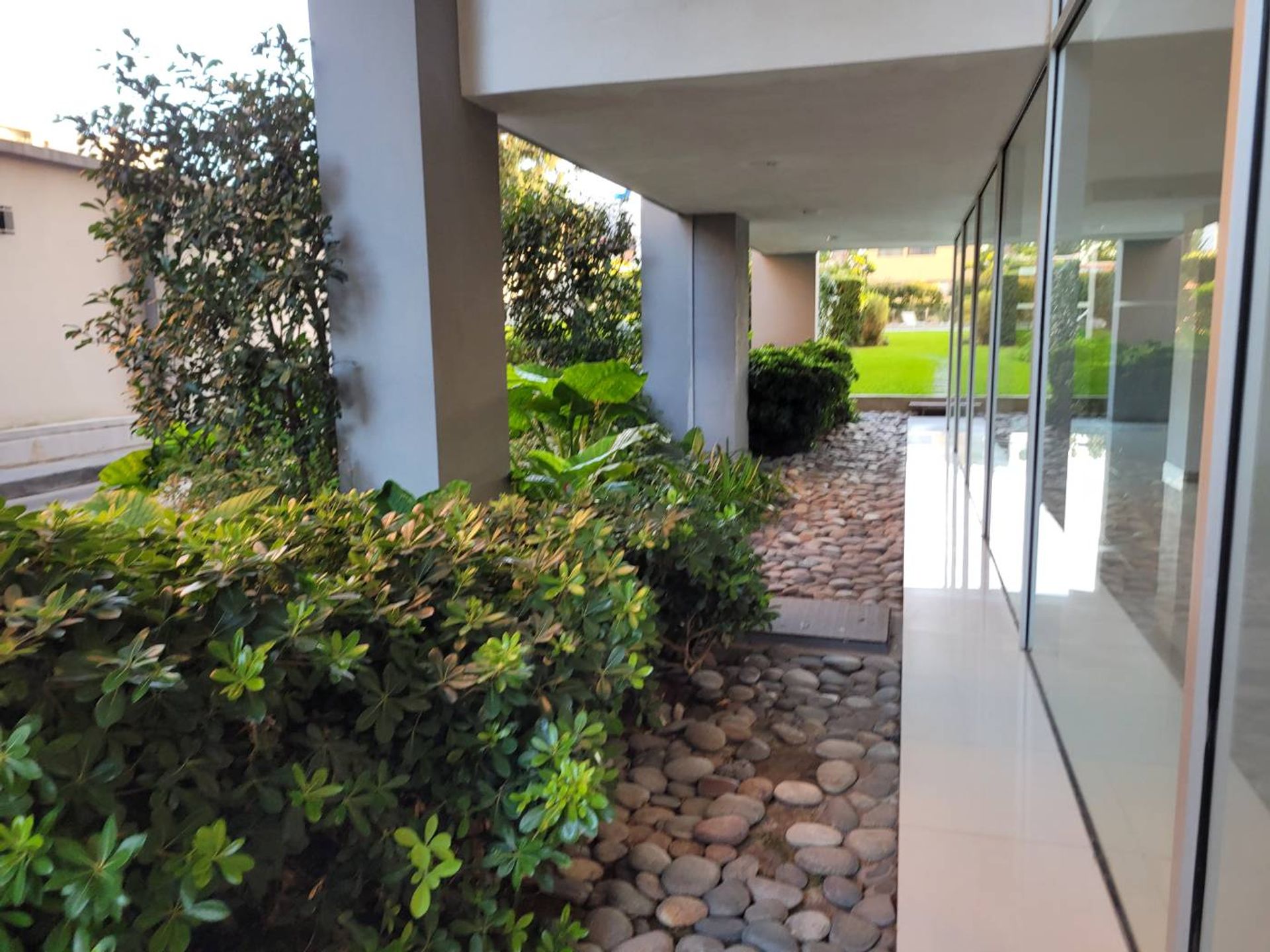 Alquiler 2 amb. c/cochera y amenities en Vte Lopez