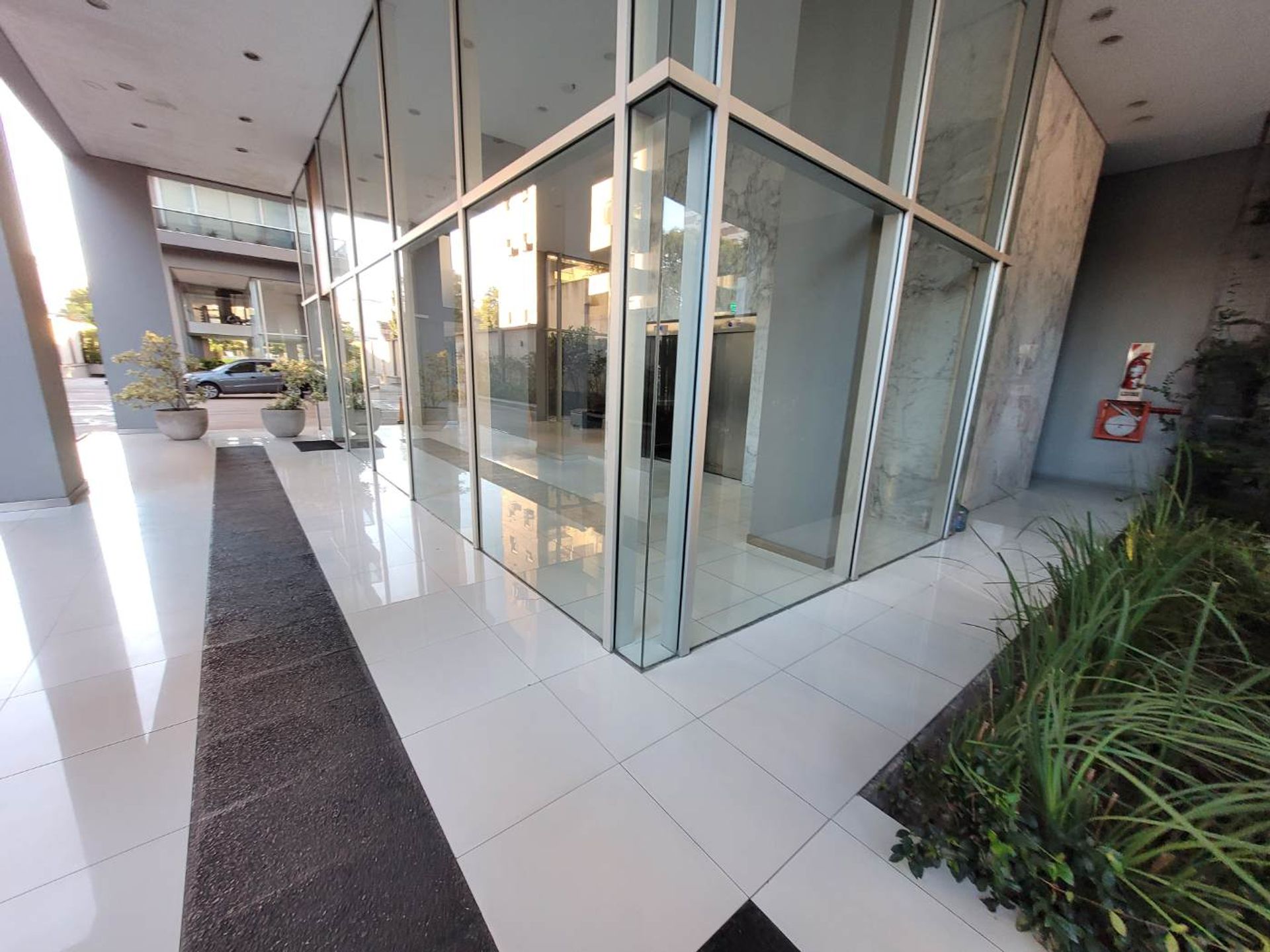 Alquiler 2 amb. c/cochera y amenities en Vte Lopez