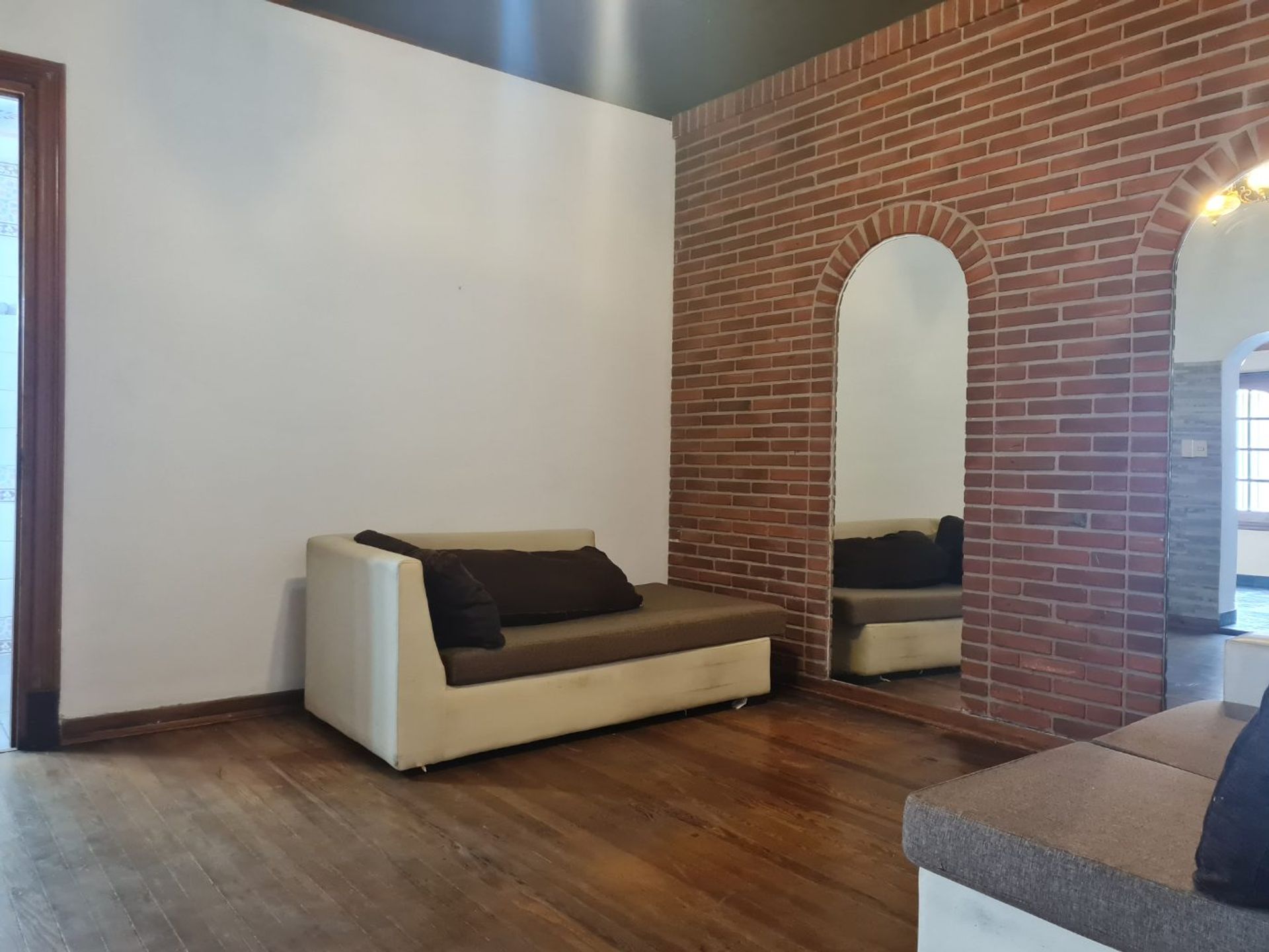 Venta Casa 5Amb Jardin/Quincho/Cochera A/C V.lopez