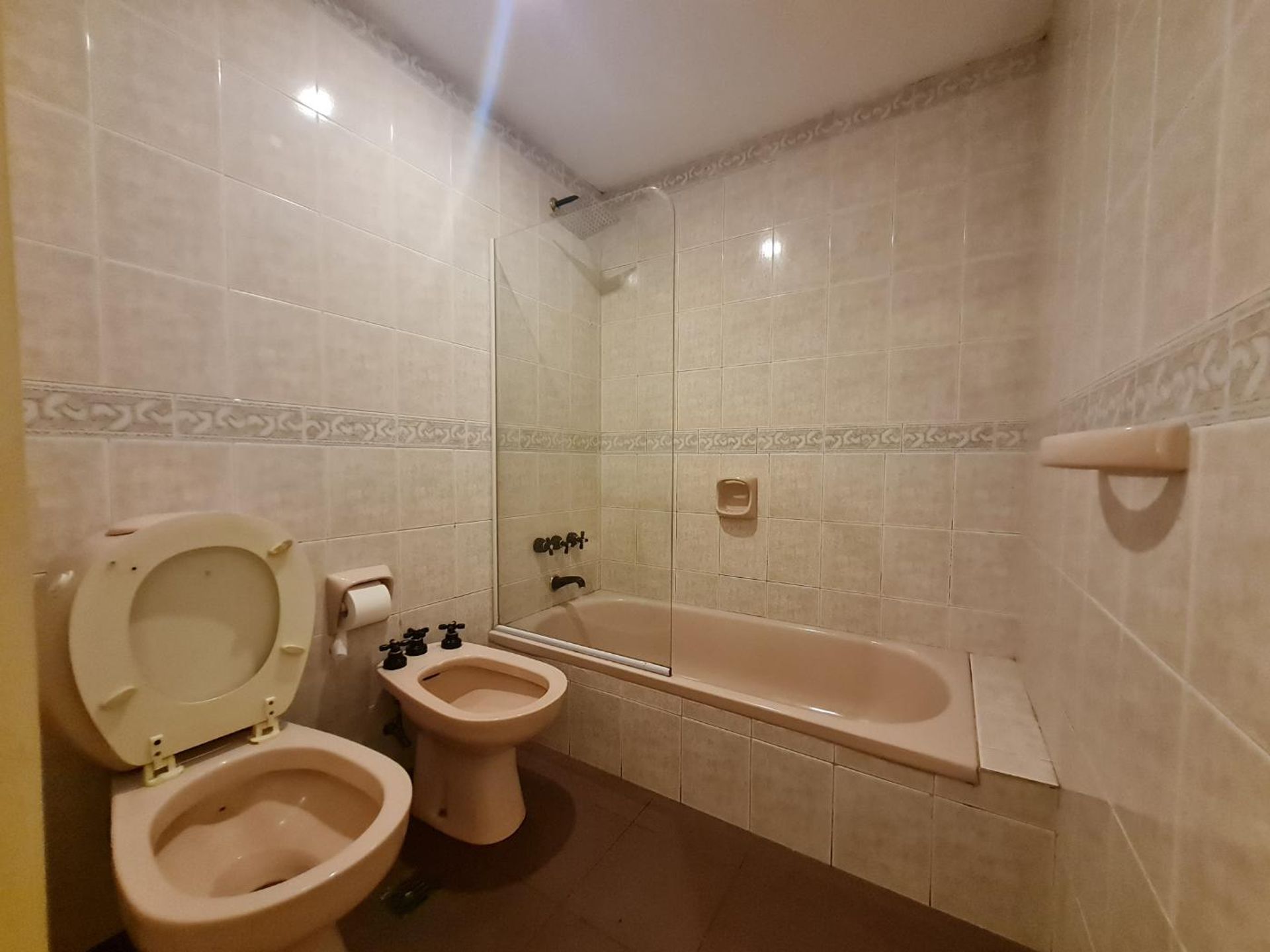 Venta Casa 5Amb Jardin/Quincho/Cochera A/C V.lopez