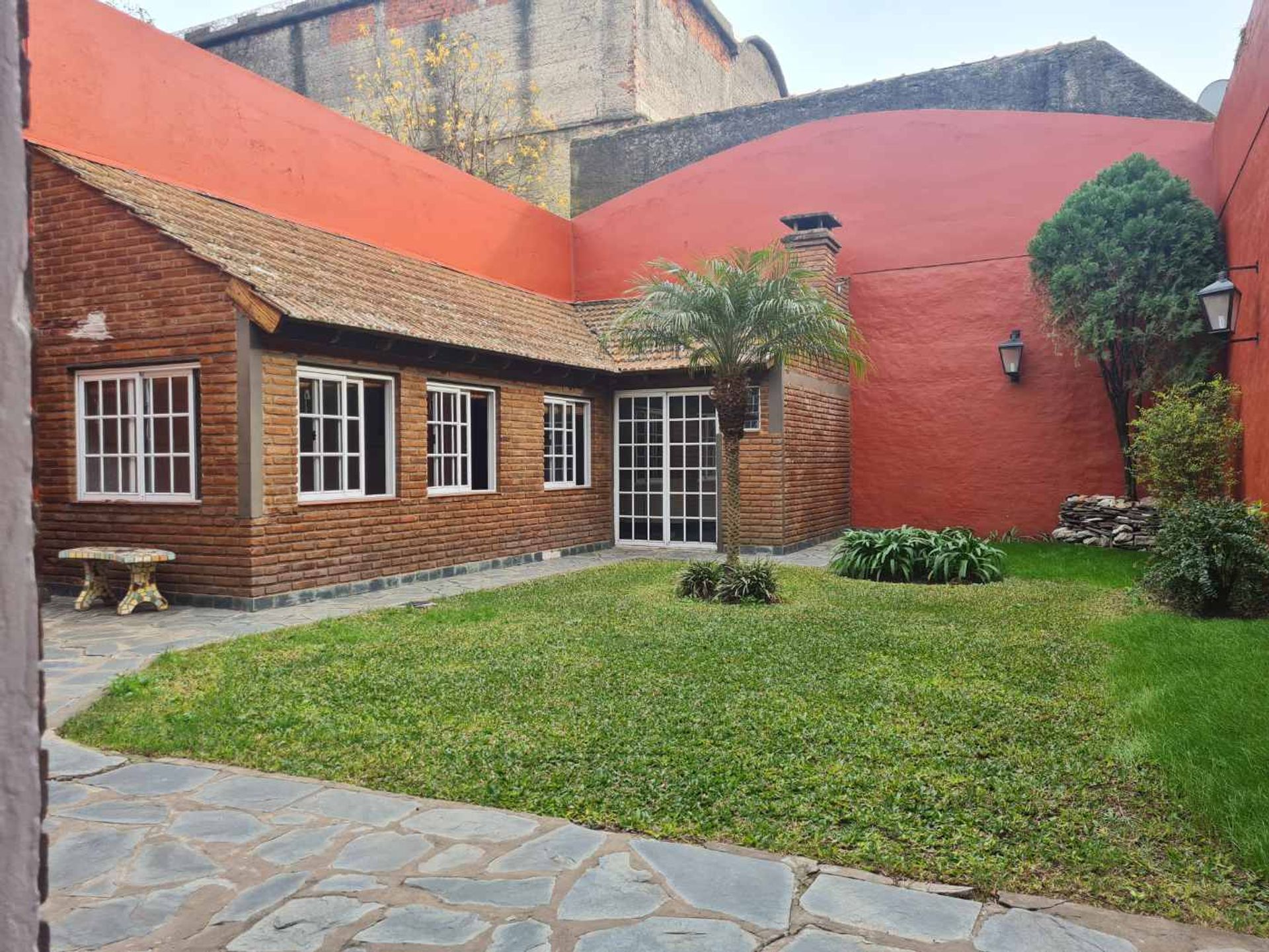 Venta Casa 5Amb Jardin/Quincho/Cochera A/C V.lopez