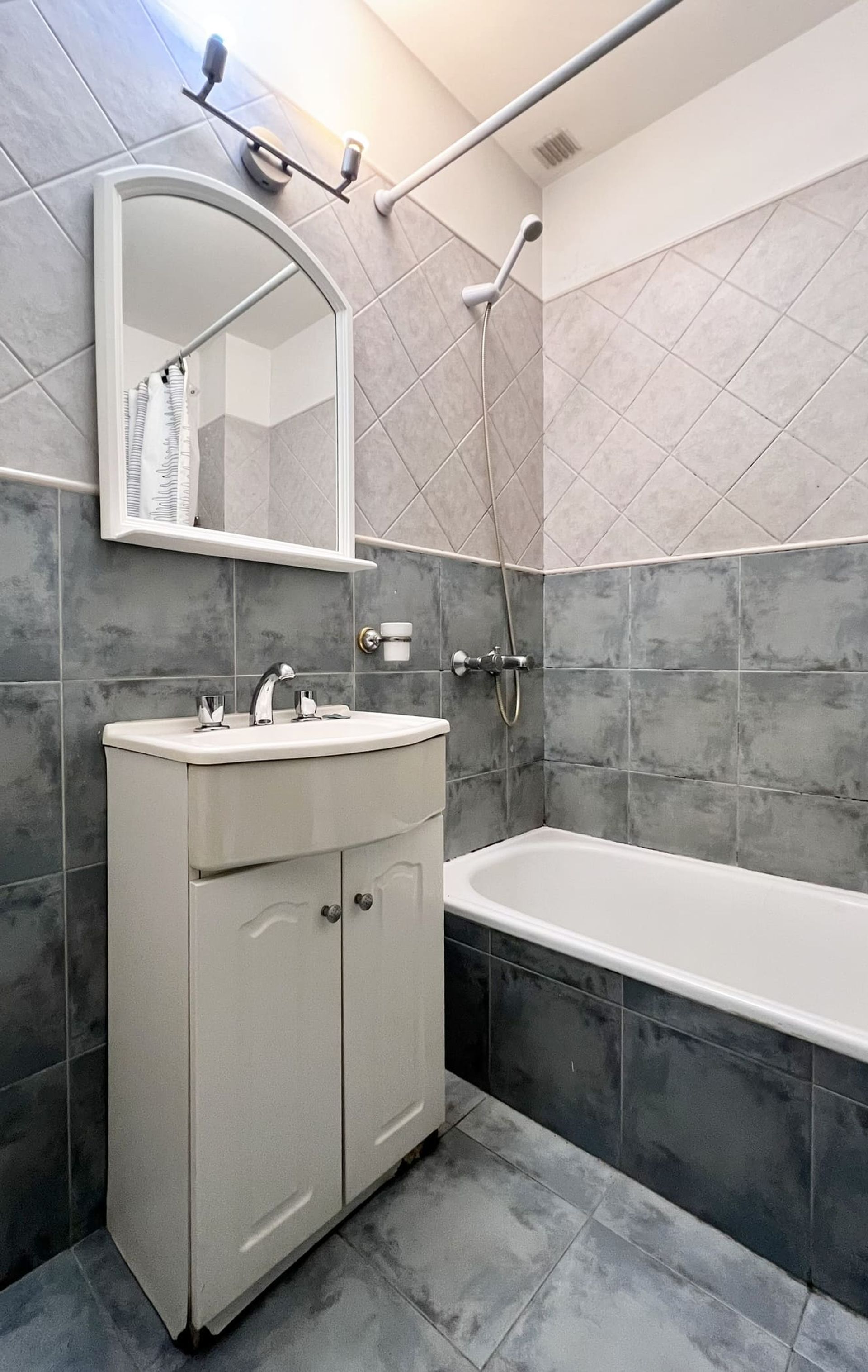 VENTA 2 amb en Dúplex con Cochera y Balcón Florida