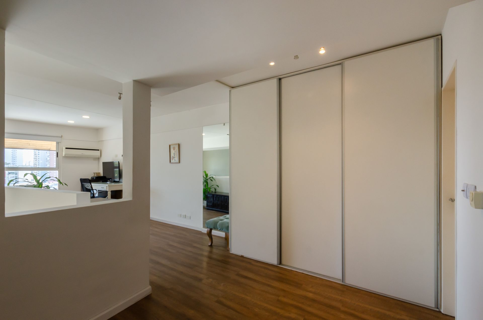 VENTA 2 ambientes en DÚPLEX con COCHERA y PILETA