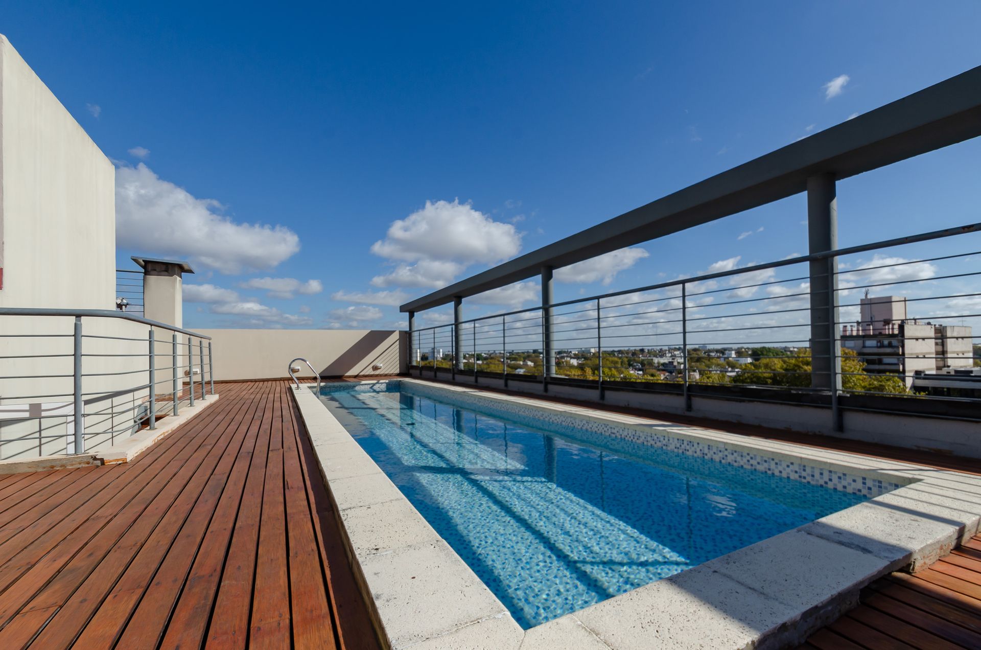 VENTA 2 ambientes en DÚPLEX con COCHERA y PILETA