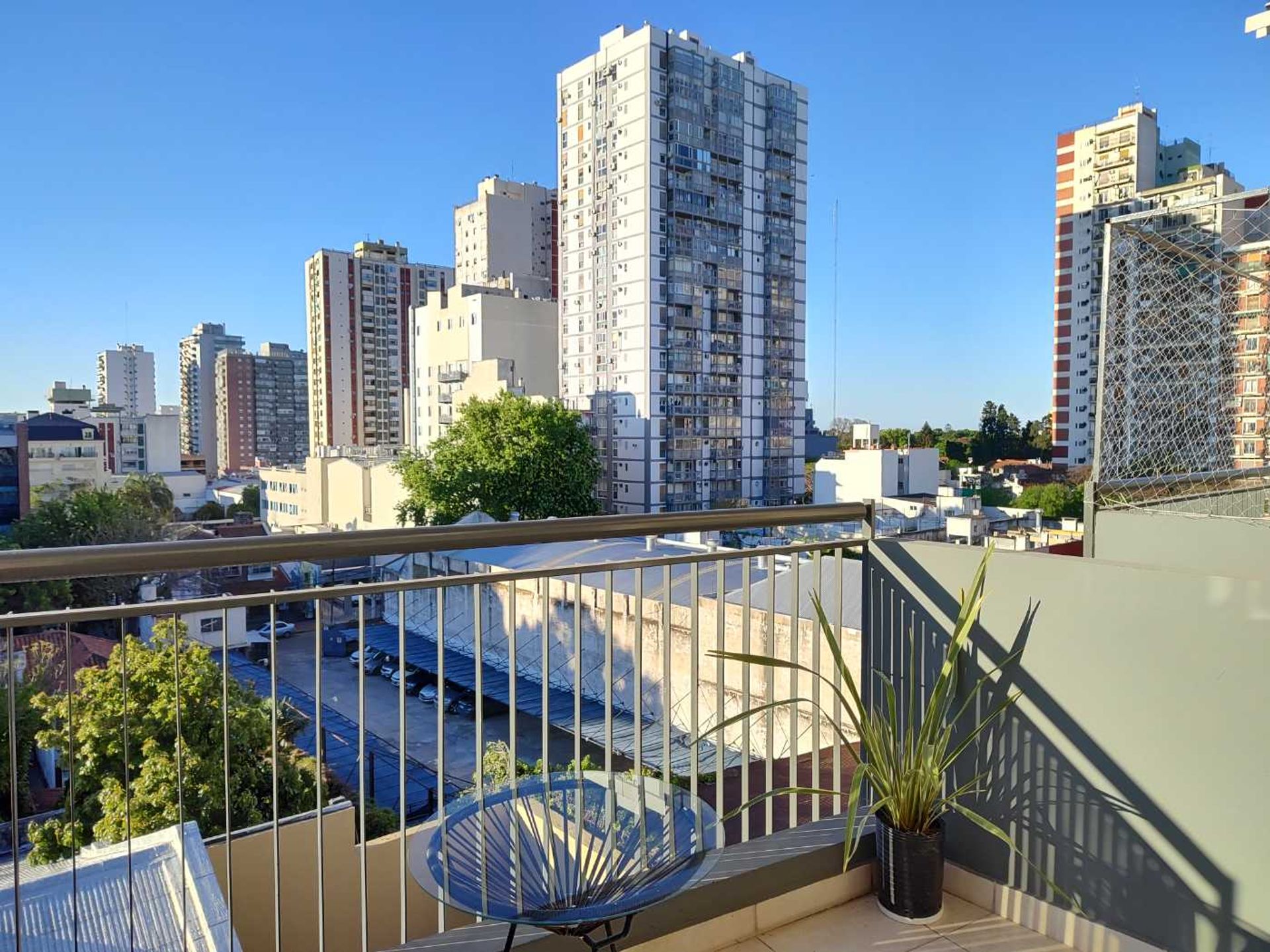 VENTA 2 ambientes en DÚPLEX con COCHERA y PILETA