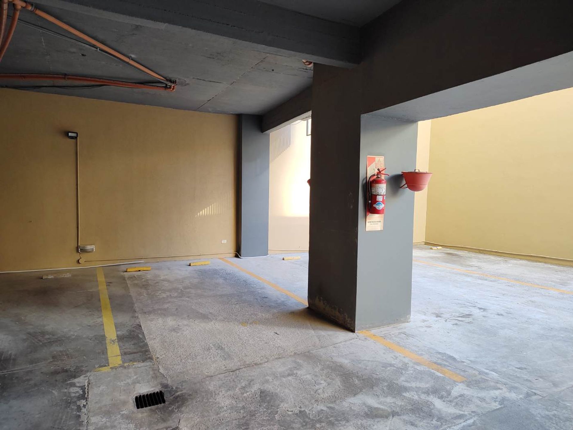 VENTA 2 ambientes en DÚPLEX con COCHERA y PILETA