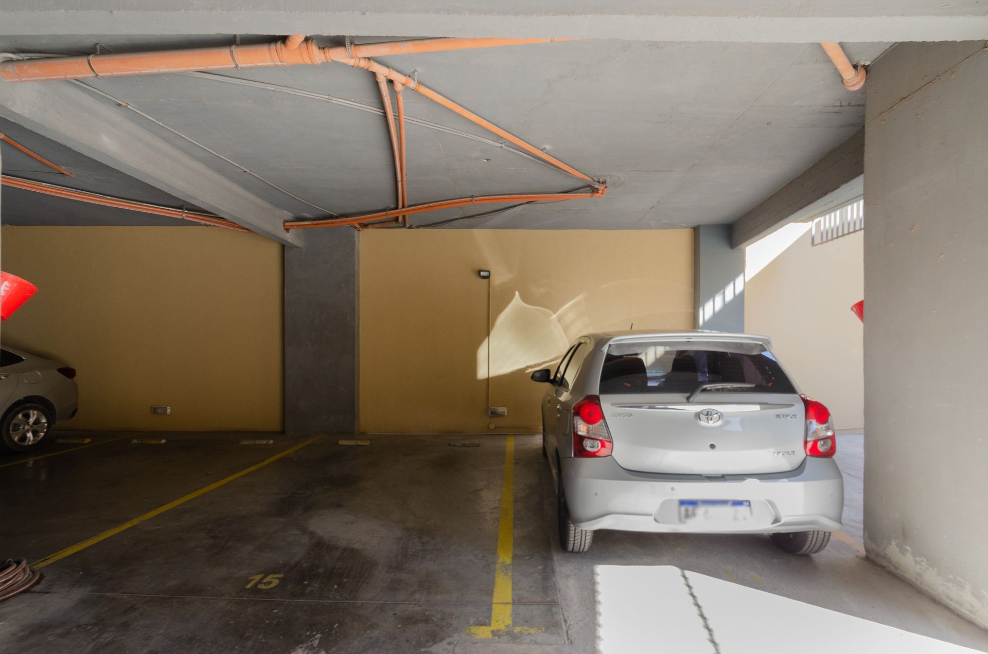 VENTA 2 ambientes en DÚPLEX con COCHERA y PILETA