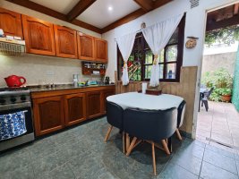 Tríplex 4 amb en venta - Florida - COCHERA Y PATIO