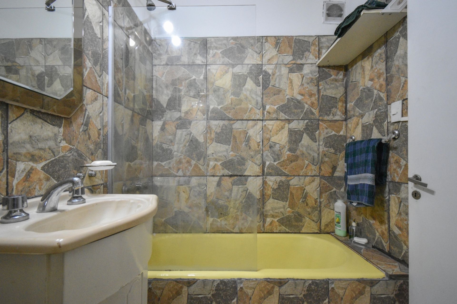 Venta Departamento 4 amb. vista al rio con cochera