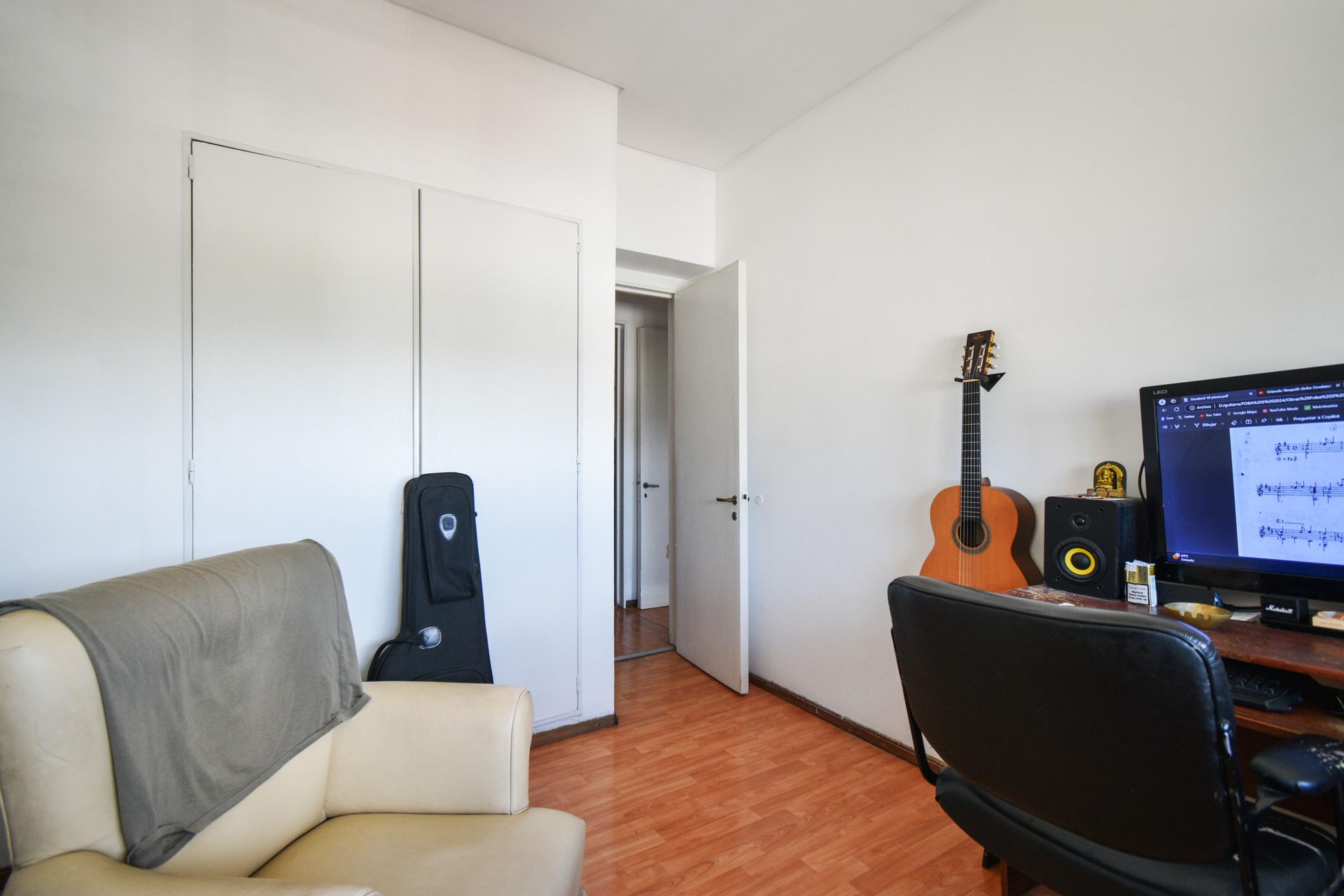 Venta Departamento 4 amb. vista al rio con cochera