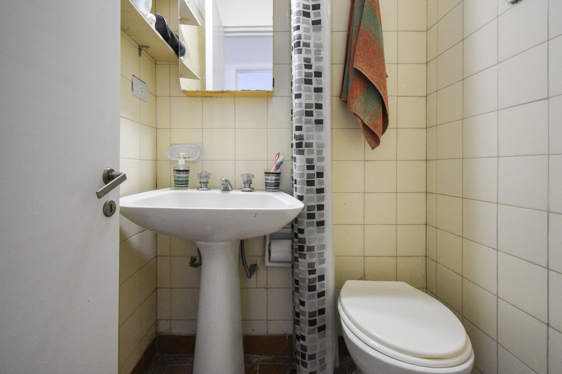 Venta Departamento 4 amb. vista al rio con cochera