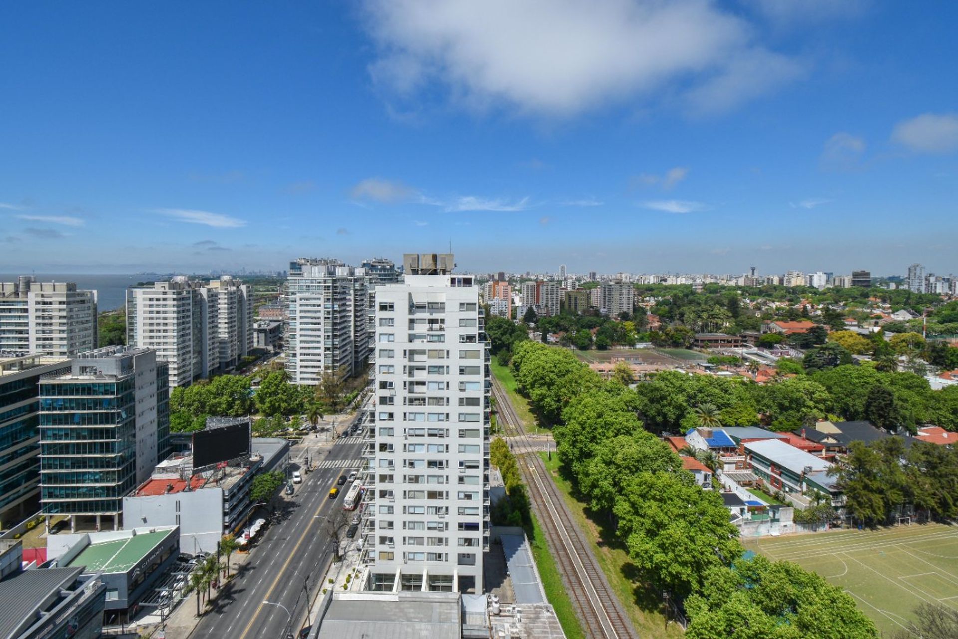 Venta Departamento 4 amb. vista al rio con cochera