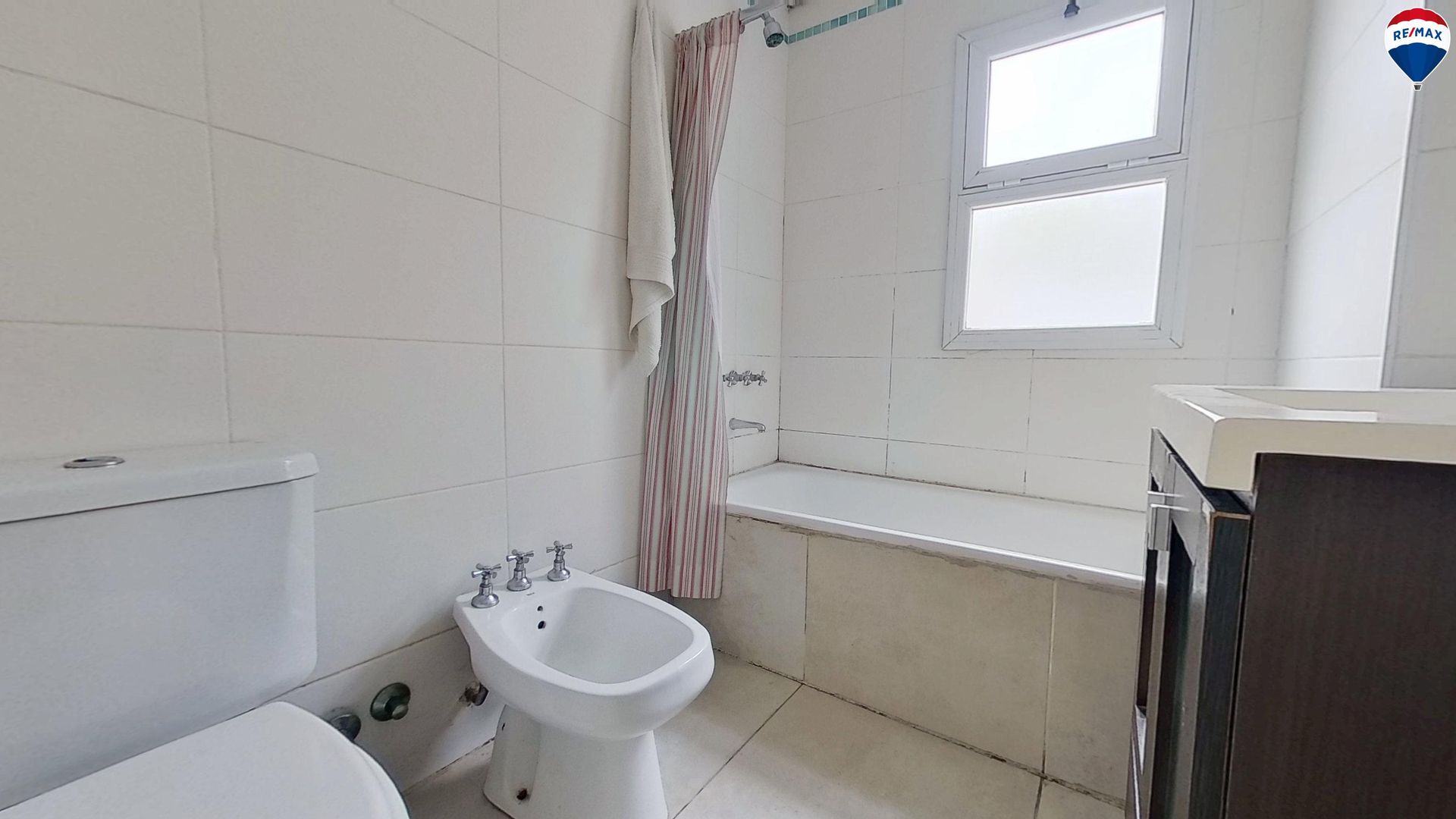 Venta Depto. Dos Ambientes - Balcon Y Cochera