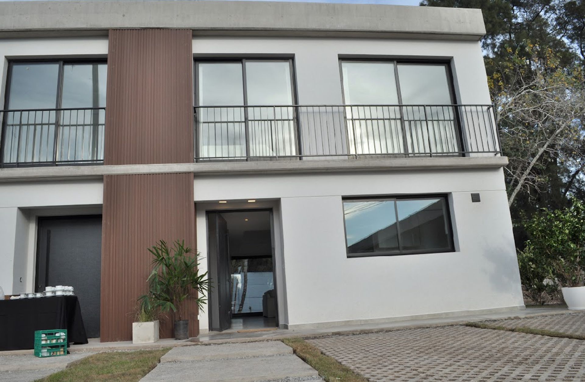 4-room Duplex with amenities in Benavidez