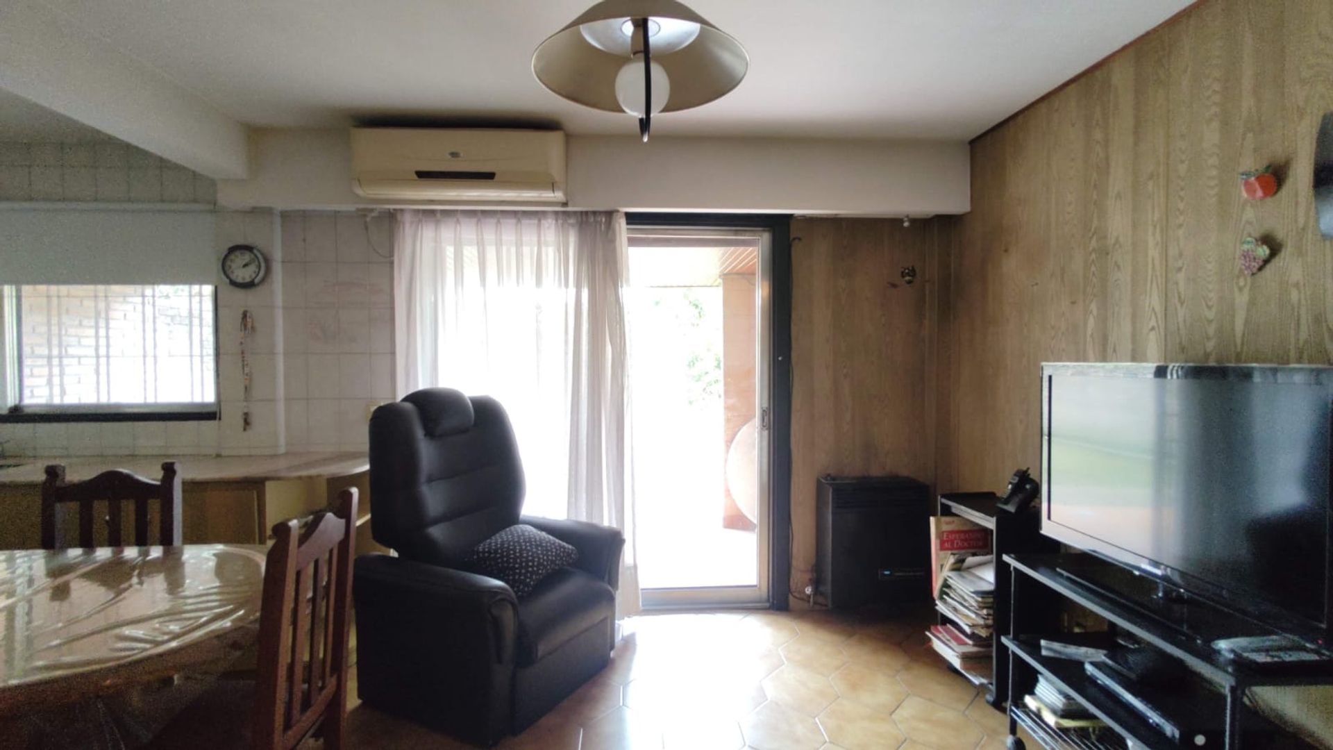 Venta triplex 5 ambientes en Olivos con playroom