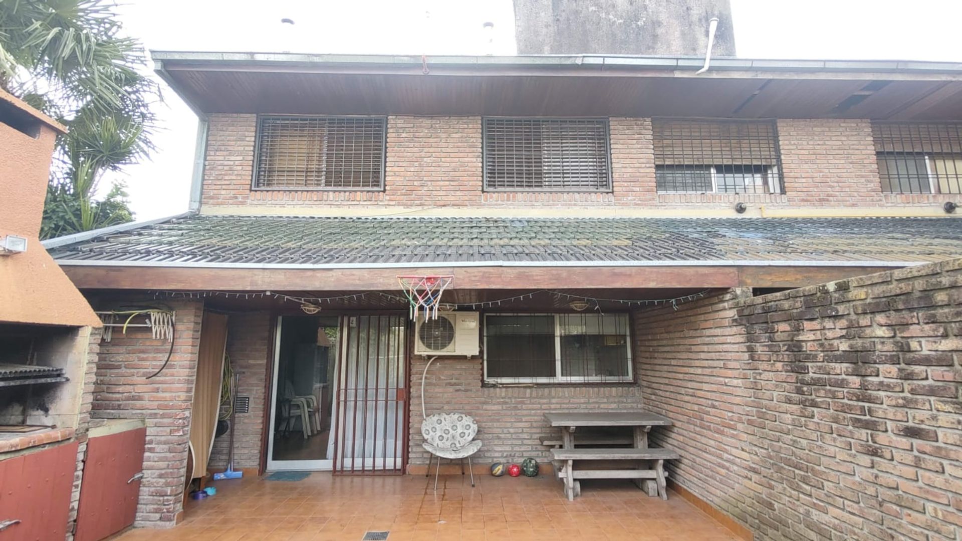 Venta triplex 5 ambientes en Olivos con playroom