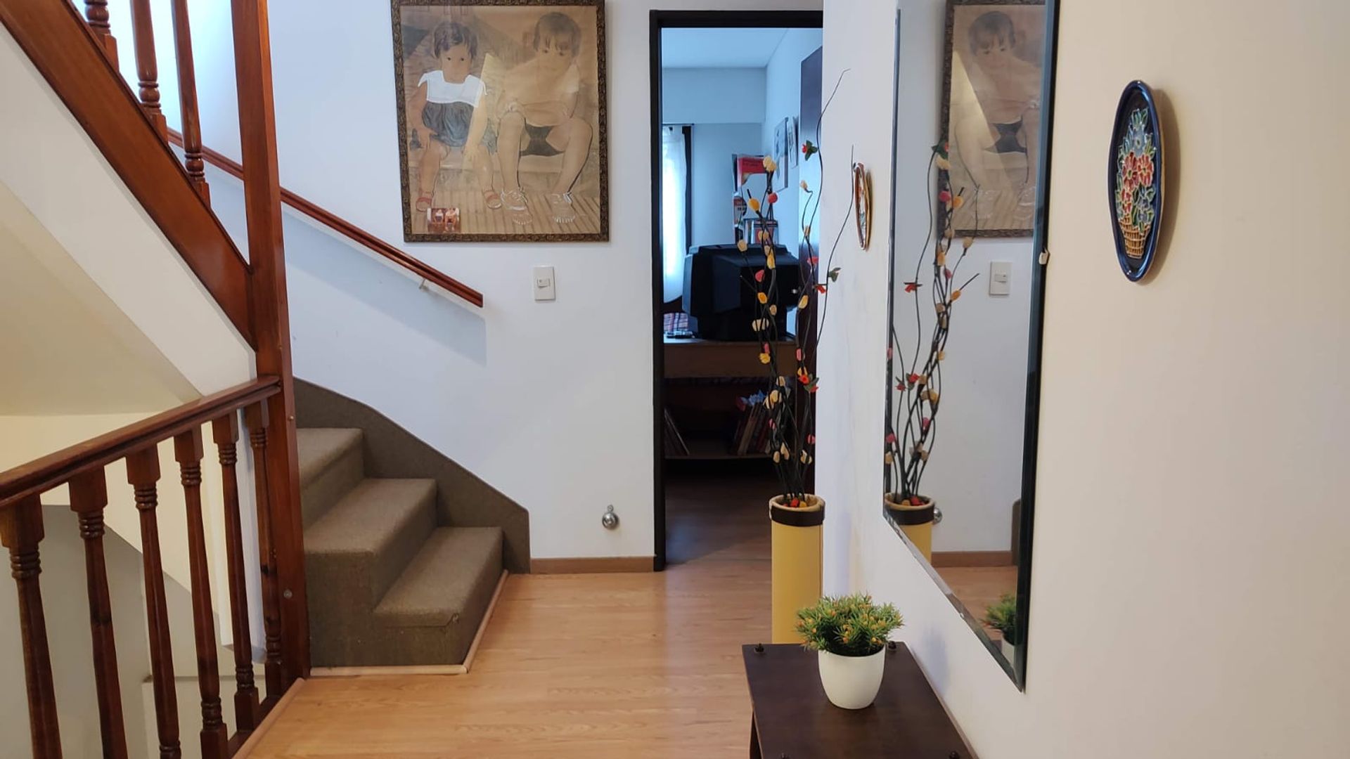 Venta triplex 5 ambientes en Olivos con playroom