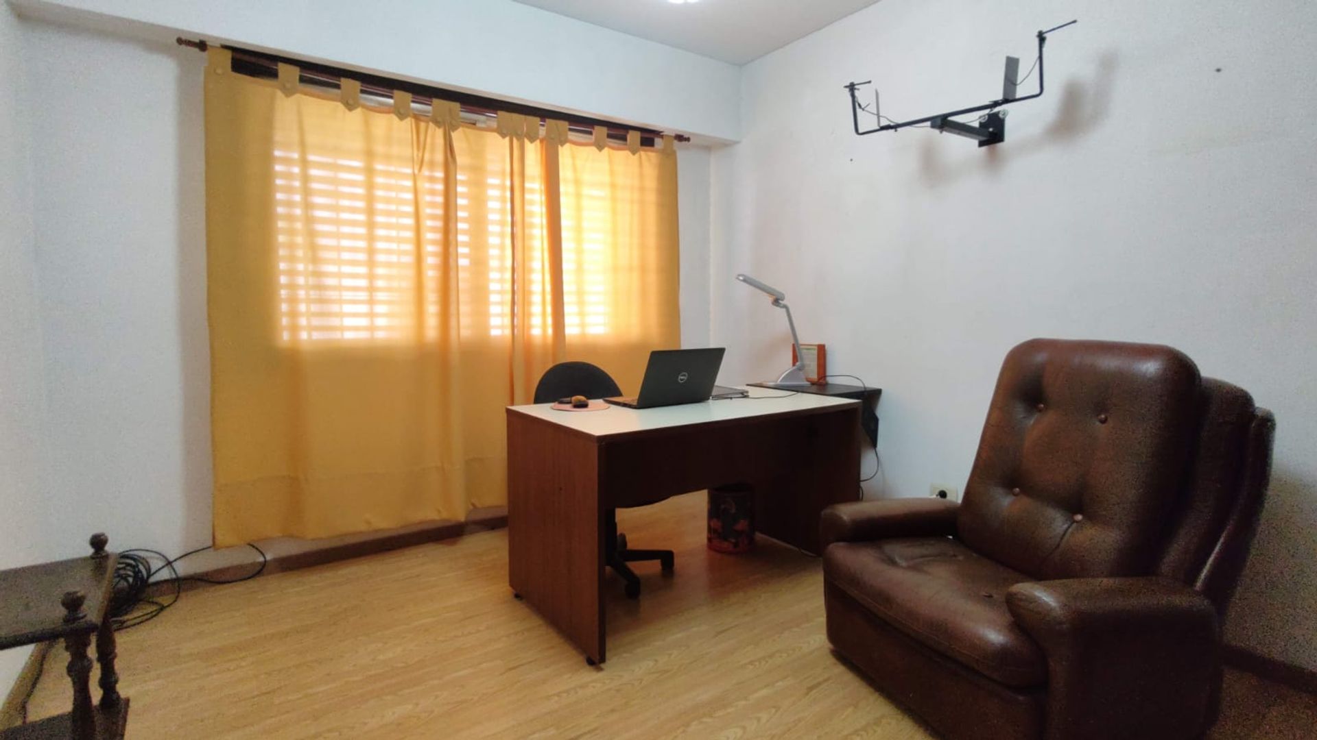 Venta triplex 5 ambientes en Olivos con playroom