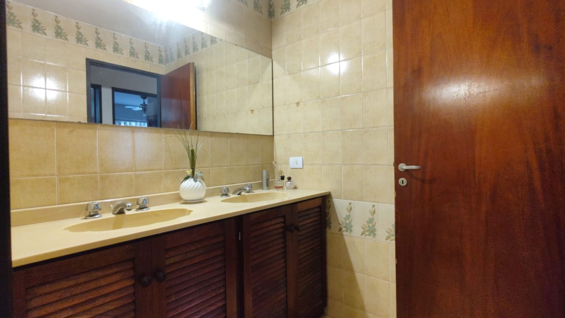 Venta triplex 5 ambientes en Olivos con playroom