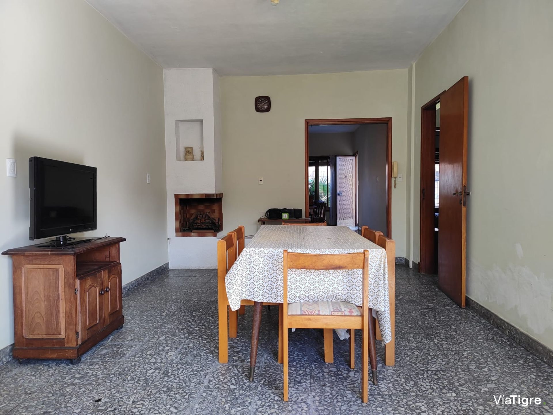 Venta casa 3 ambientes Villa Adelina con jardín
