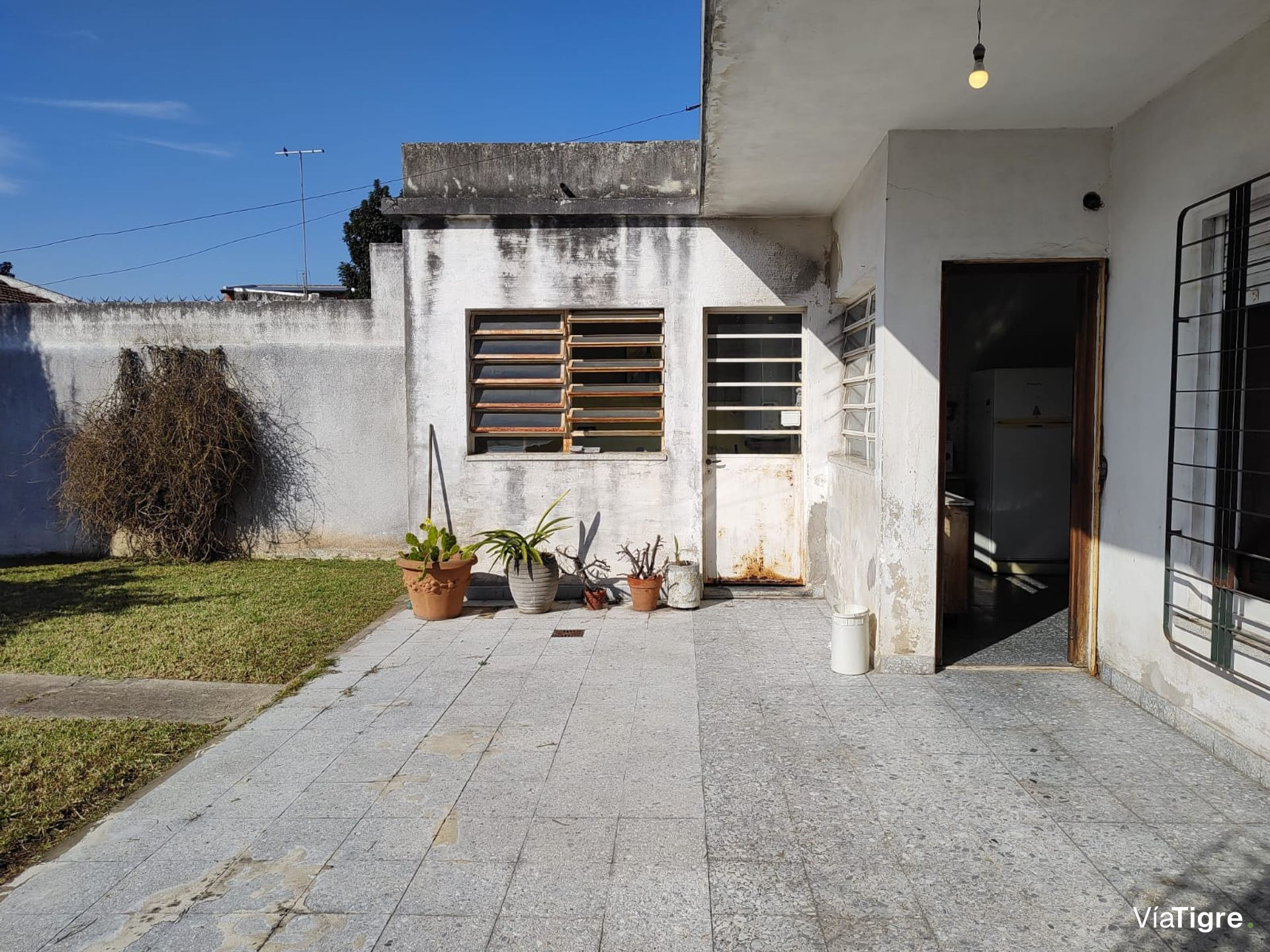 Venta casa 3 ambientes Villa Adelina con jardín