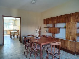 Venta casa 3 ambientes Villa Adelina con jardín