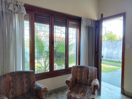 Venta casa 3 ambientes Villa Adelina con jardín