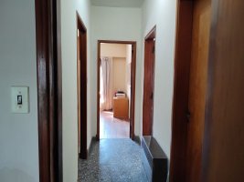 Venta casa 3 ambientes Villa Adelina con jardín