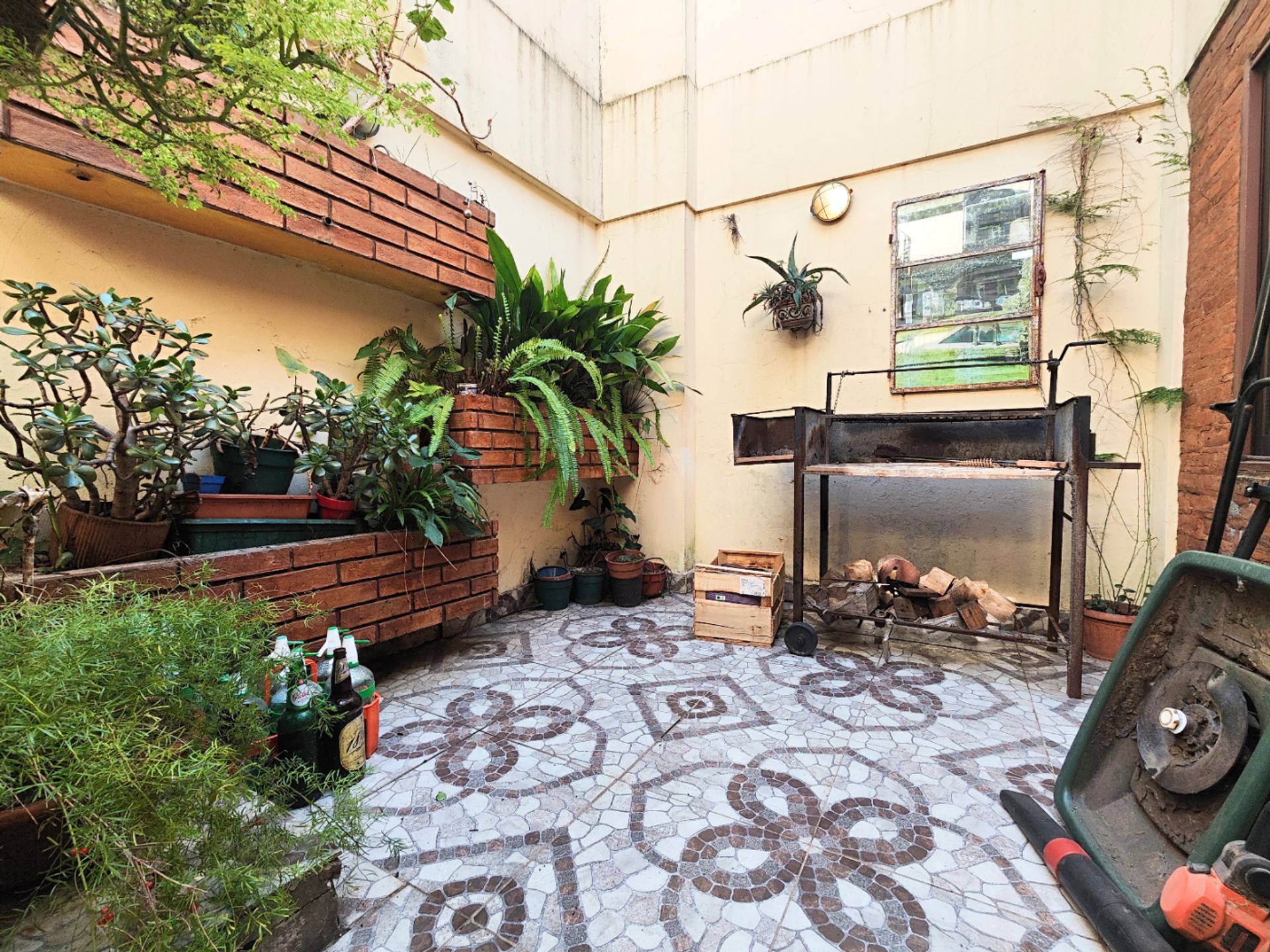 VENTA Casa de 5 ambientes c/patio en Vicente Lopez