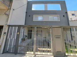 Venta Duplex de 3 Plantas en Olivos - Nuevo