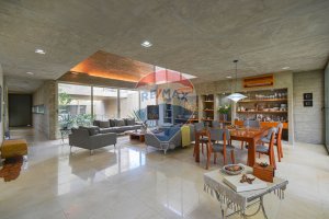 New House for Sale in Martínez UNICA!