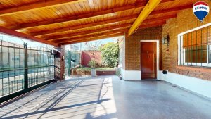 3-Room House for Sale, Calle Quincho, Garage, Villa Adelina