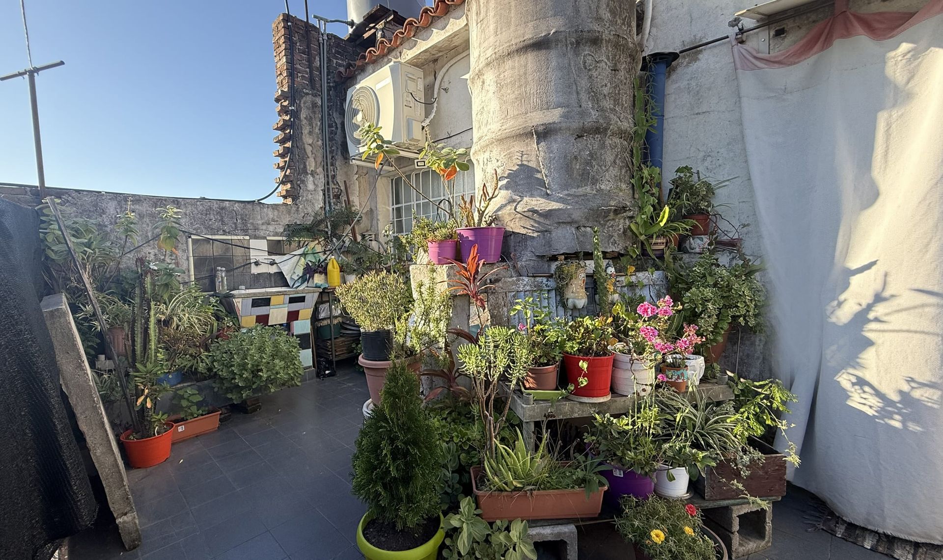 VENTA - Multifamiliar, 3 amb c/u - Villa Adelina