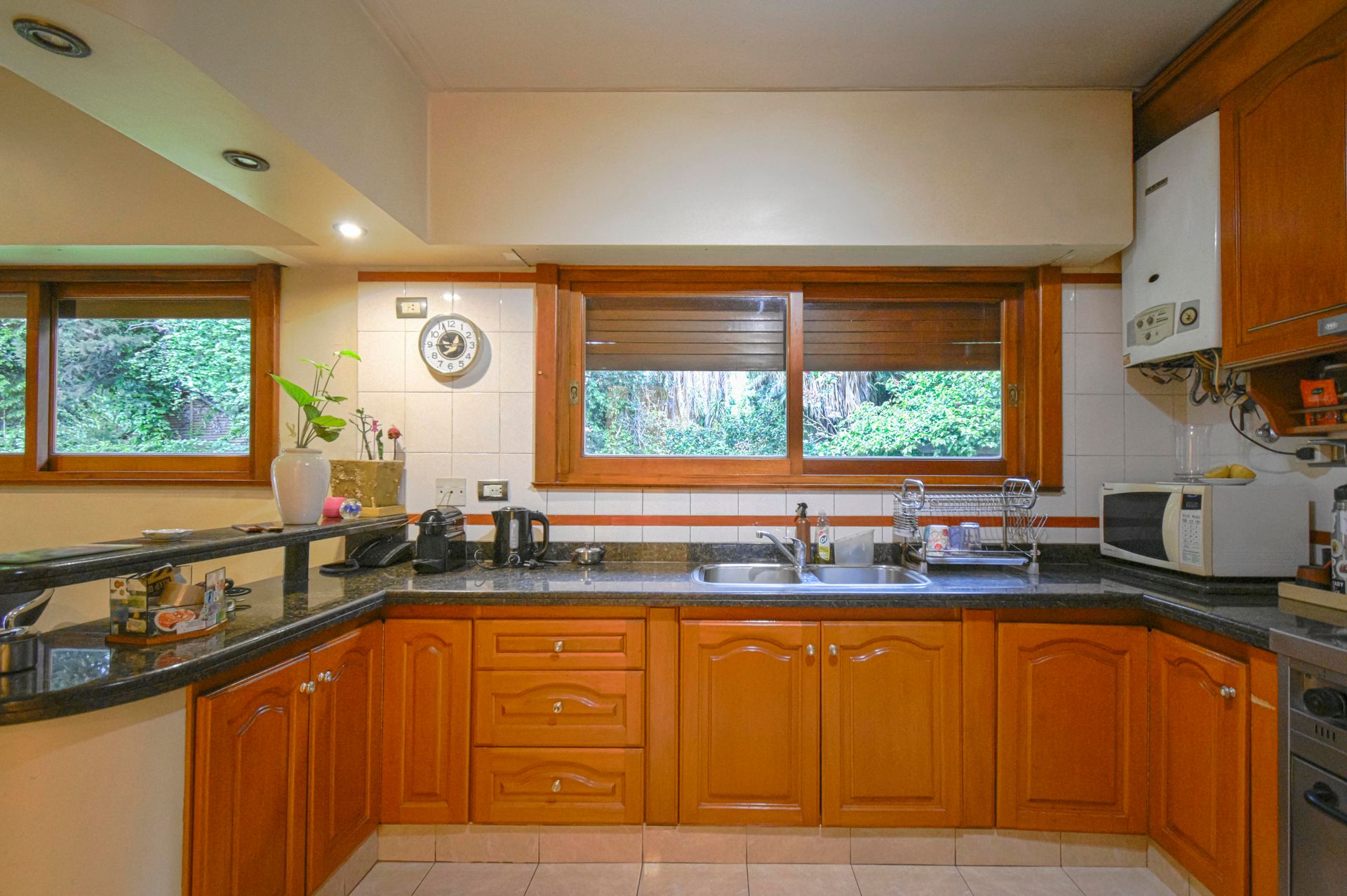 Venta Casa en 2 plantas en San Isidro gran terreno