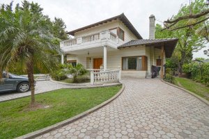2-Story House for Sale in San Isidro, Large Lot