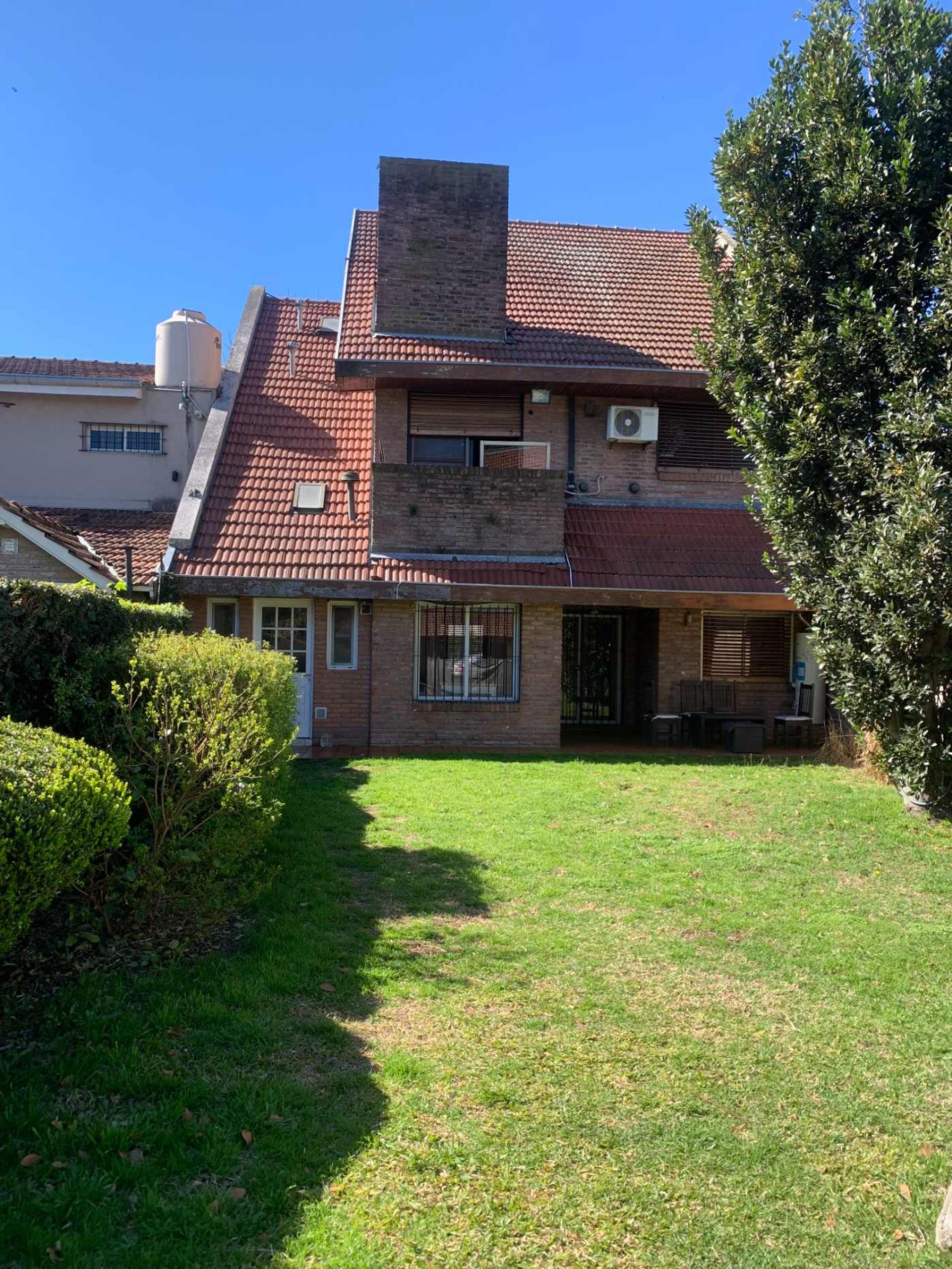 Casa 5 amb+Dep en venta S. Isidro pileta apto créd
