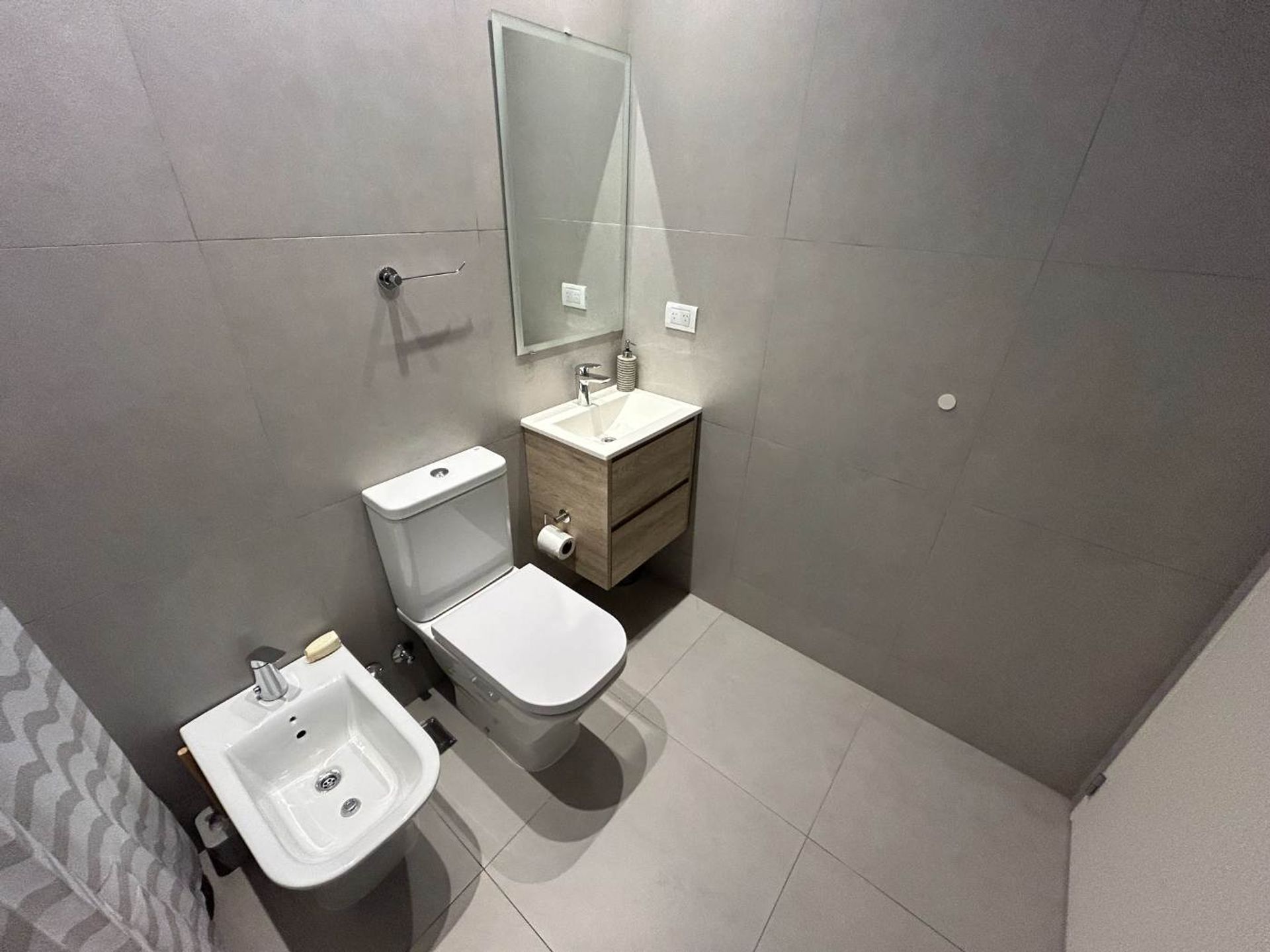 Casa 4 Amb En Venta En Villa Adelina Con Jardin