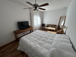 4-Room House for Sale in Villa Adelina with Garden