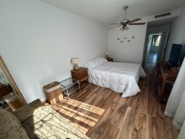 4-Room House for Sale in Villa Adelina with Garden